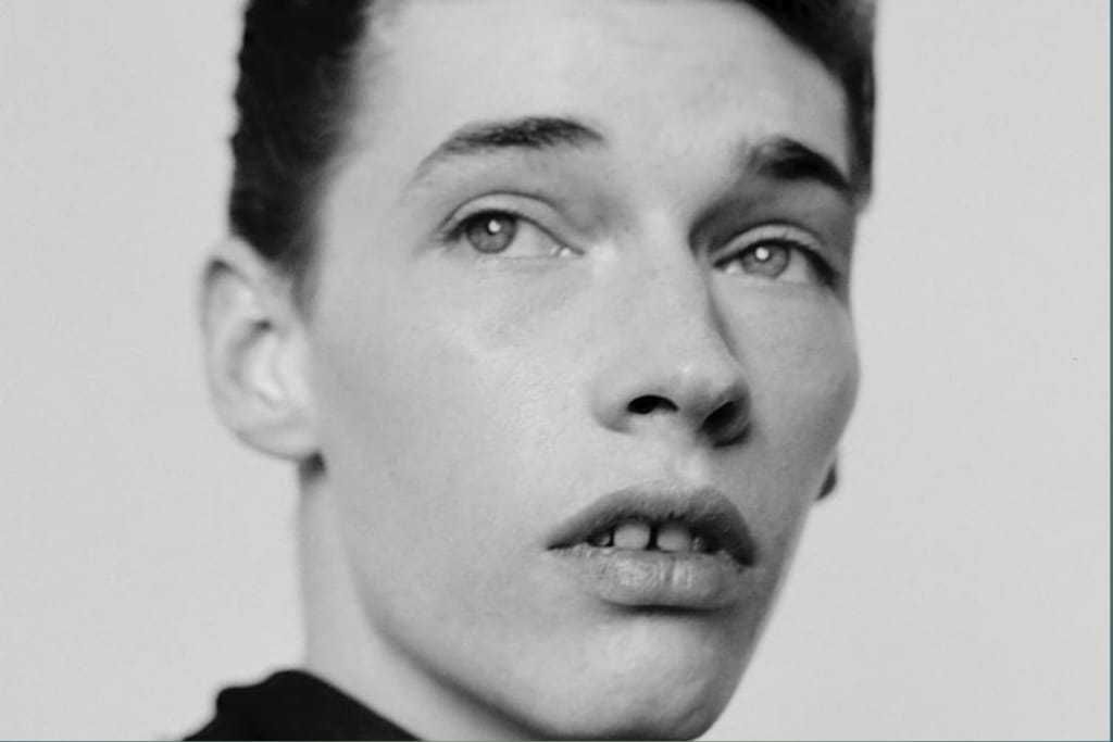 Jacob Lofland's Teeth Gap